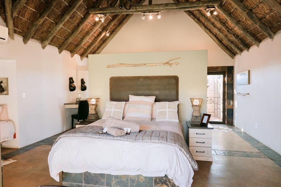 Tshukudiba Game Lodge Tom Burke Exterior foto
